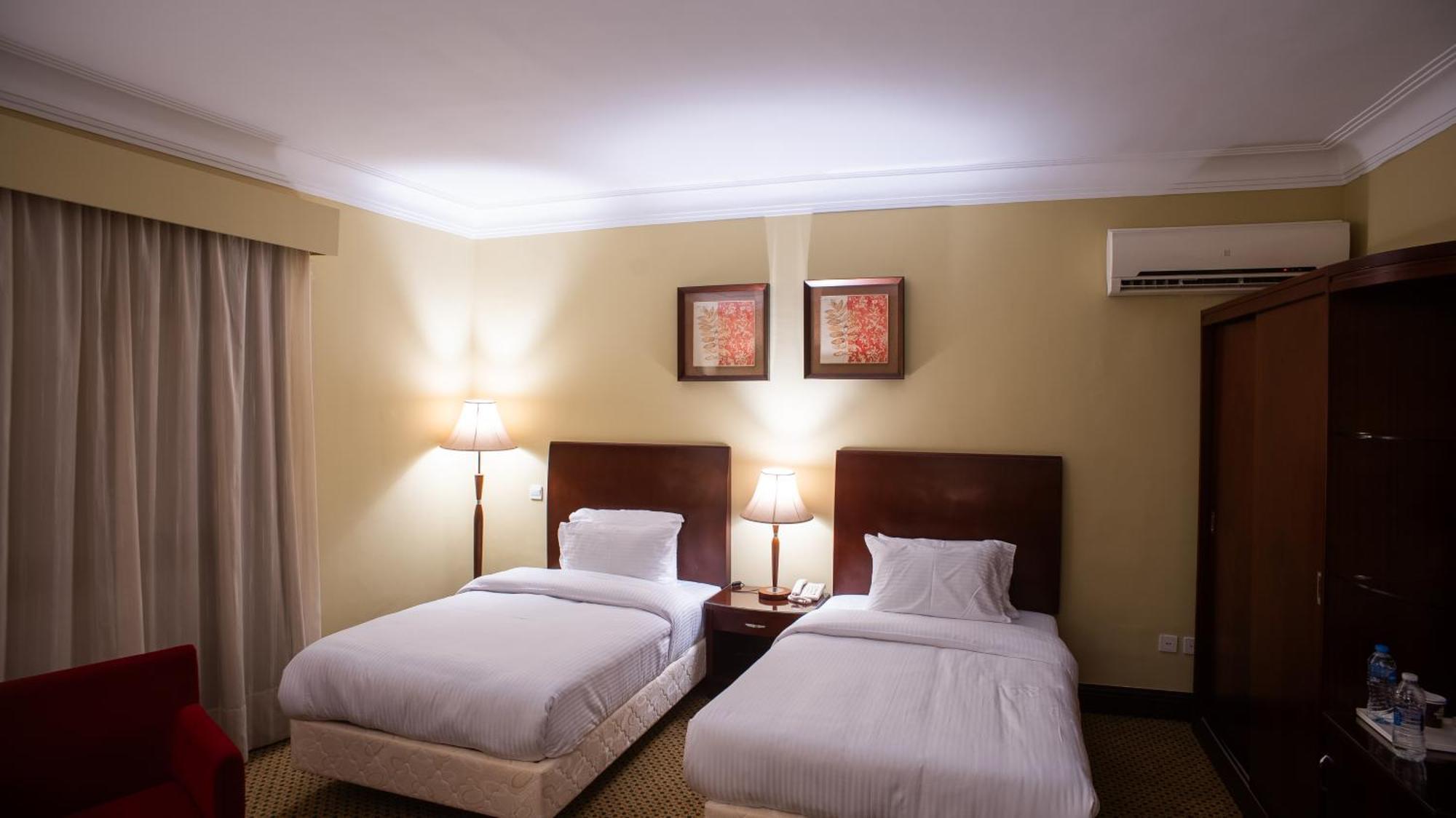 The Villa 604 Powered By Look Kairo Bagian luar foto